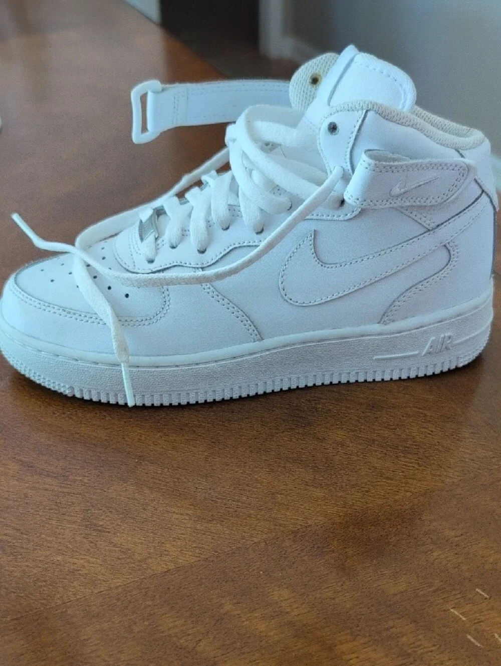 Nike Kids 5Y White High-Top Sneakers with Strap
